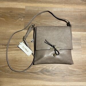 NWT Le Miel Crossbody bag. Vegan leather.